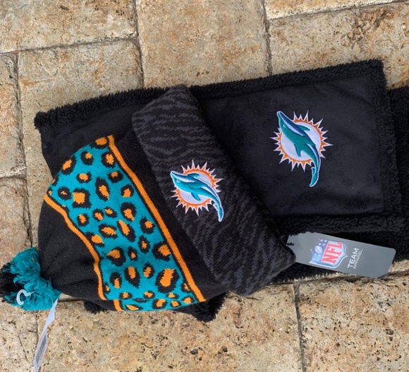 NFL Other - NfL team shop Miami Dolphins winter scarf & hat